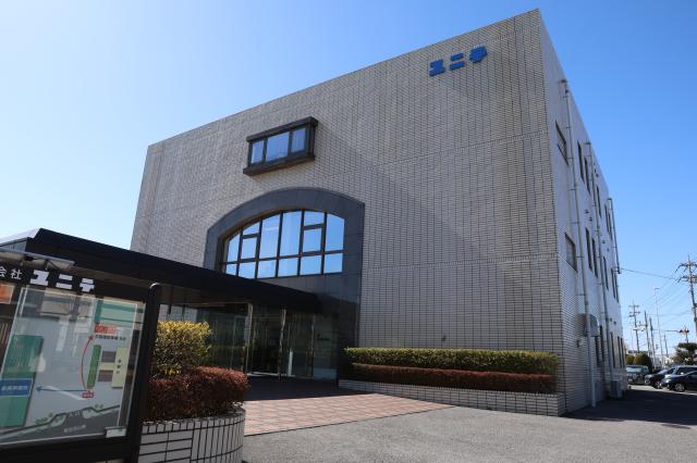 「作る」から「取り付ける」まで自社で完結。柔軟な対応力が当社の強みです。