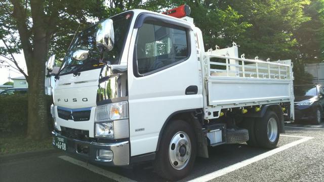 「未経験から、手に職を。」
資格もスキルも“会社負担”で！成長できるドライバーワーク。