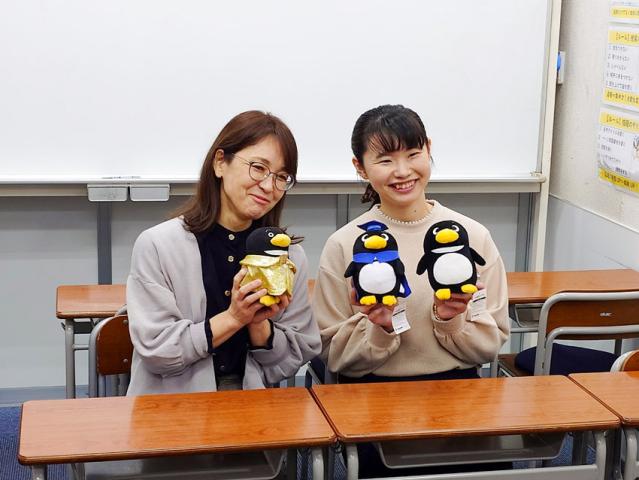 職場での服装はオフィスカジュアルでOK！
適度にオシャレも楽しみながら働けます◎