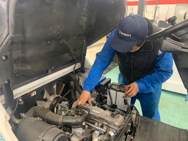 フォークリフトの新車・中古車販売、法定点検整備を県内で展開。
お客様本位の姿勢を大切に、埼玉県内トップ企業を目指しています。