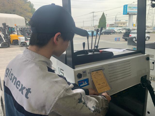 フォークリフトの新車・中古車販売、法定点検整備を県内で展開。
お客様本位の姿勢を大切に、埼玉県内トップ企業を目指しています。