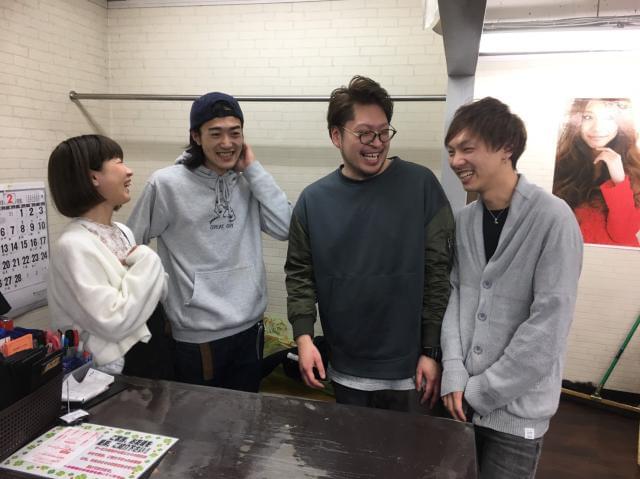 Dashは先日、人気動画サイトで「くまみき」さんとタイアップしました!そこにはDashで働いている動画がアップされていますので是非ご覧ください♪