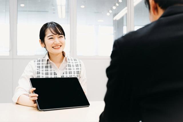 様々な世代の方が活躍中！性別も関係なく働けます。男女専用の更衣室と個人専用のロッカーもあり安心して作業していただけます。