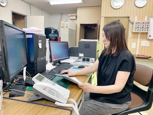1日5・6h程度・週4日〜相談OK　自分の「こう働きたい」を叶えるチャンス　土日祝休み・残業ほぼなし製版スタッフ（製版サポート・事務業務）
