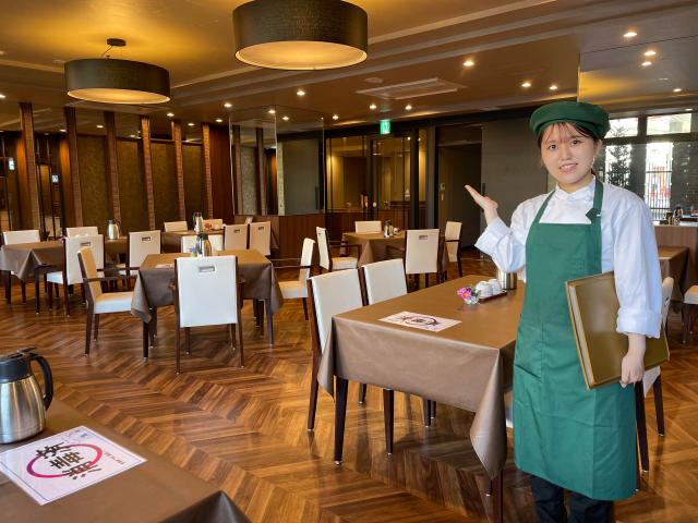 マンション内のレストランです