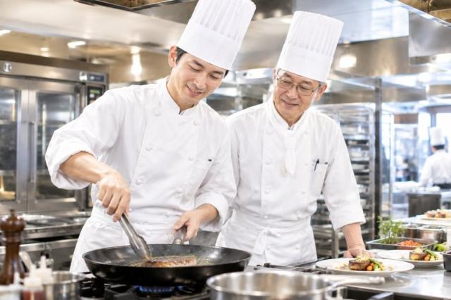 ［資格・経験不要★］リゾートホテルのレストランキッチン◆週2日〜／1日4時間〜OK！調理スタッフ