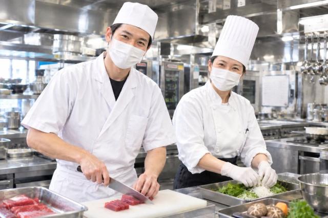 ［簡単］リゾートホテルのレストラン調理補助staffを大量採用中★週2日〜／1日4時間〜OK！調理補助