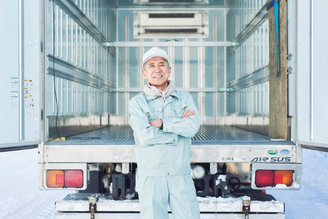 異業種からの転職者が多数活躍中!
免許を活かして、腰を据えて働きませんか。