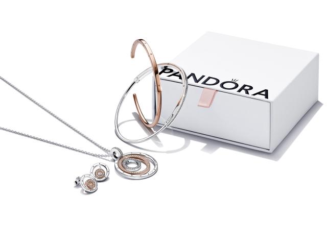 Pandora 東急プラザ銀座店 銀座店のアルバイト パート情報 中央区のアパレル販売求人情報 Id イーアイデム