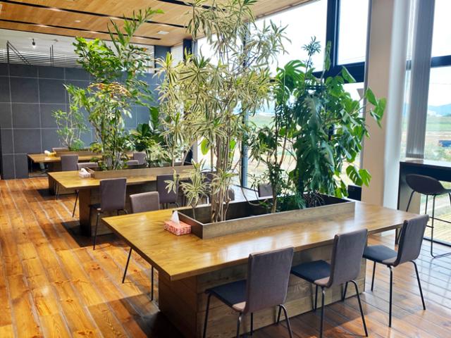 おしゃれな休憩室はスタッフからも大好評！
1日3回休憩があるのでメリハリも付けやすいですよ◎