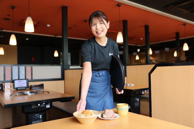 ランチのホールスタッフ／週2日〜／1日3時間〜／扶養内や平日のみOK！家事との両立ばっちりです♪ランチのホールスタッフ