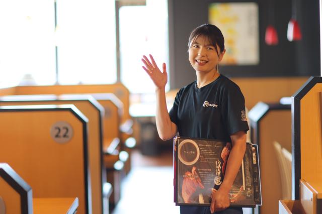 「平日だけ」「短時間」など、家事・育児のスキマ時間に！お子さんの長期休暇に合わせたお休みもOKです♪ホール・キッチンスタッフ