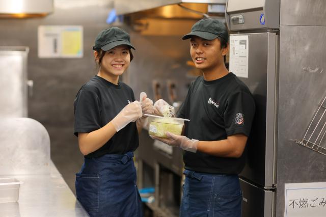 「週2日〜」テスト前は週0日もOK／ドキドキ初バイト歓迎！高校生仲間いっぱい♪バイト仲間は最高だ〜☆ホール・キッチンスタッフ（食べ放題の焼肉店）