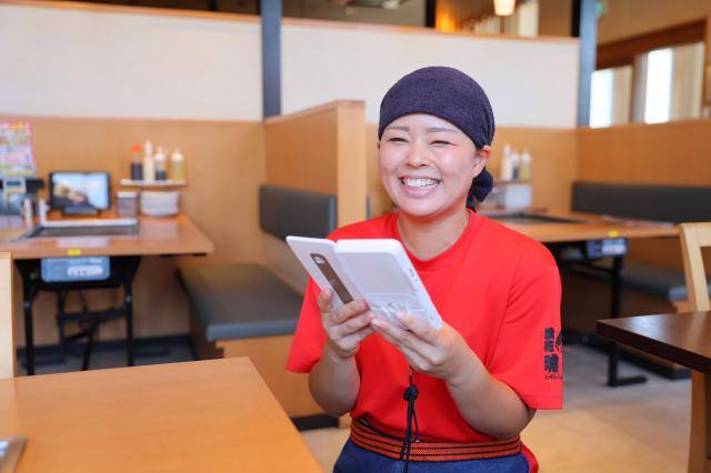 オープン前なので接客することもありません。
飲食店で働くことが初めての方、接客は苦手という方も、安心して始められますよ。