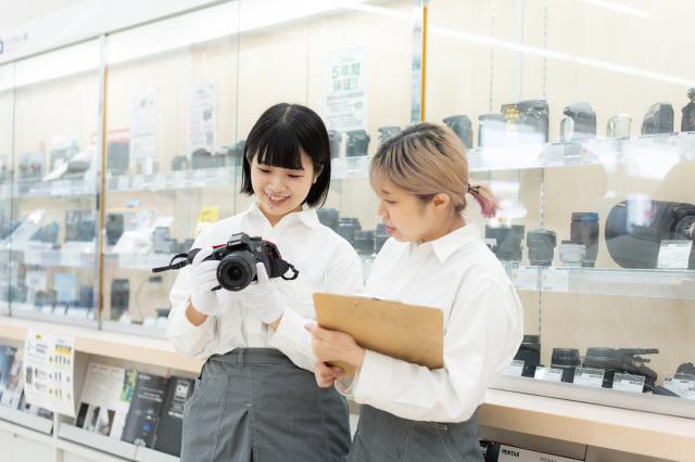 仕事を通して、コミュニケーション力や接客スキル、カメラの操作方法や知識などを学べます!