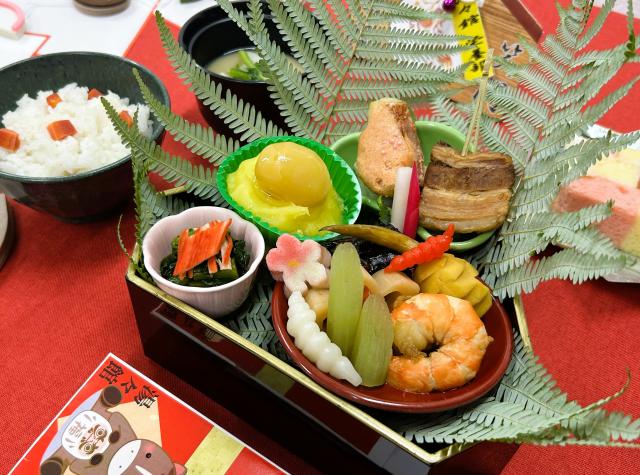 直営提供で美味しく・楽しい料理にこだわっています。