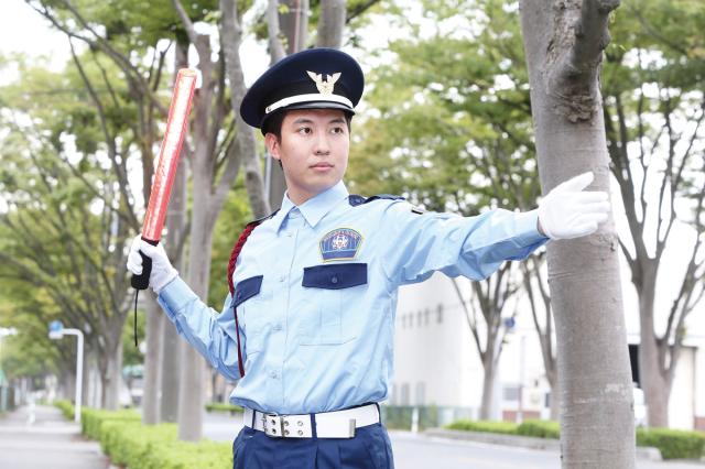 初詣でにぎわう神社でのお仕事。あなたの頑張りが安全につながります!