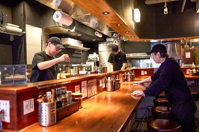 商業施設内での勤務なので、
お仕事前後にお買物も楽しめますよ♪