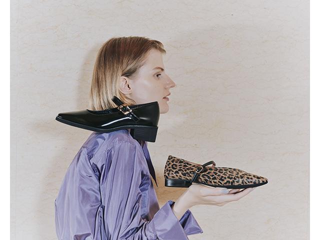 【レディースシューズの販売スタッフ】シューズスタイリスト/未経験歓迎・経験者優遇!/転勤なしレディースシューズの販売スタッフ