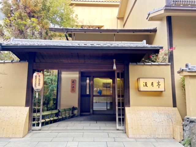 京都を代表する人気観光地・嵐山。
四季の移ろいを感じられる場所で働きませんか？