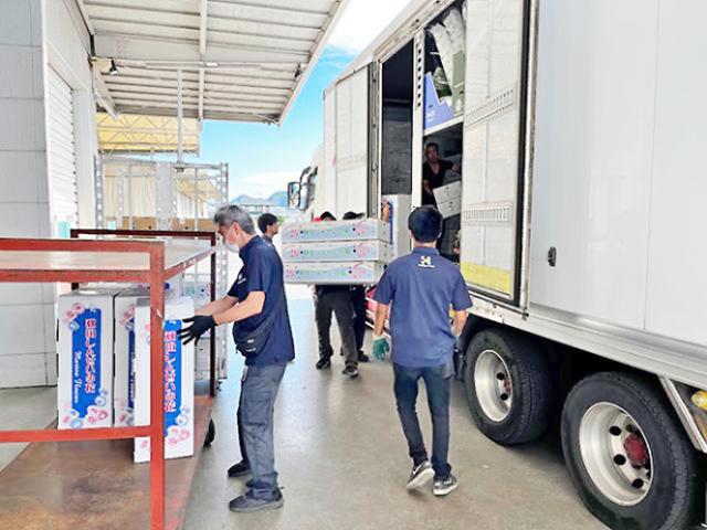 短期＆大量募集【花市場での仕分け・出荷作業】姫路市／18時スタート／年齢・性別不問／WワークOK☆花市場でカンタン軽作業／お花の仕分け、出荷作業（6日限定短期）