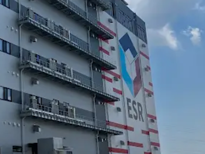 とても綺麗な倉庫です！
テラスもあります