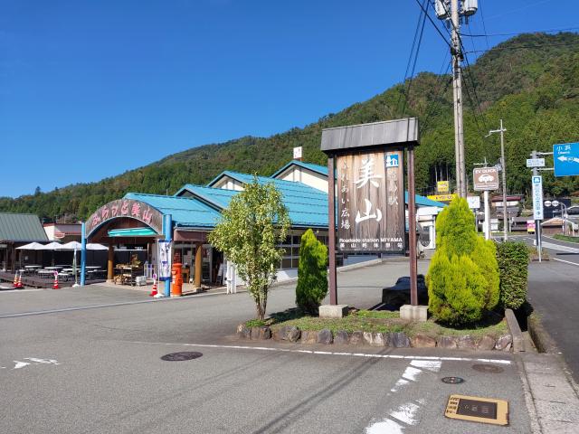 Iターン＆Uターンの方も大歓迎♪
地域の発展に役立てるやりがいあるお仕事です！