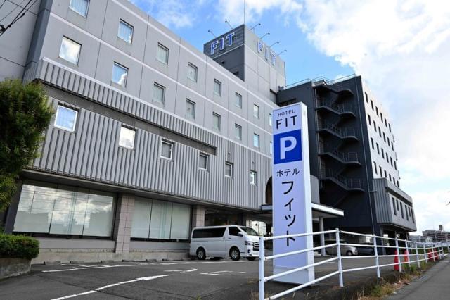 ライフスタイルに合わせて無理なく働けます!
土浦駅徒歩3分の便利な立地♪
車通勤OK!無料駐車場も完備しています。