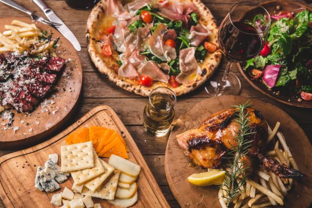 街に愛される三宿のおしゃれなイタリアン♪未経験OK！幅広い年代が活躍中！週2〜［1］ホールスタッフ
［2］キッチンスタッフ