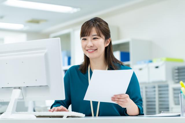 月26万円位の収入/土・日・祝日休みで残業ほぼなし/和光市駅前で通勤もらくらく♪面接時の履歴書不要一般事務スタッフ