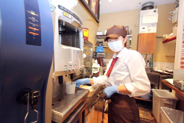 カフェ ロンドン 神戸板宿店