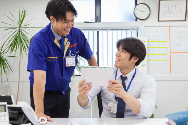 受注件数は全国約50センター中トップ。依頼を断らない配車力が強みです。