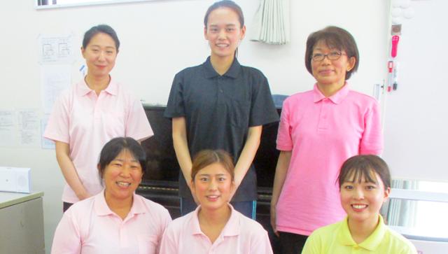 少人数の保育園なので、スタッフ同士で
しっかりフォローできる環境です。