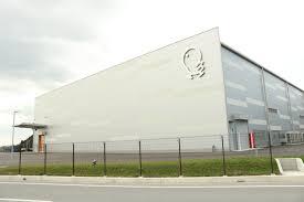 開放的な環境、整備の行き届いた職場で働きませんか!