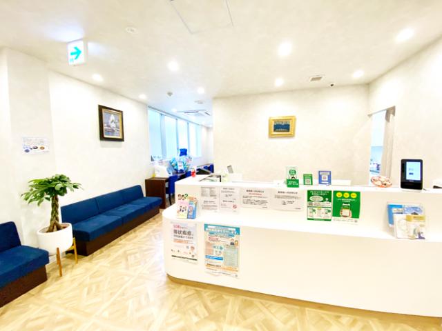 勤務先は「九条」駅から徒歩5分と駅チカ♪
交通費は全額支給なので安心して通えますよ◎