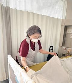 年齢不問・幅広い世代活躍中／未経験歓迎／週3日〜5日で相談OK・扶養内可◎大学病院での看護助手看護助手