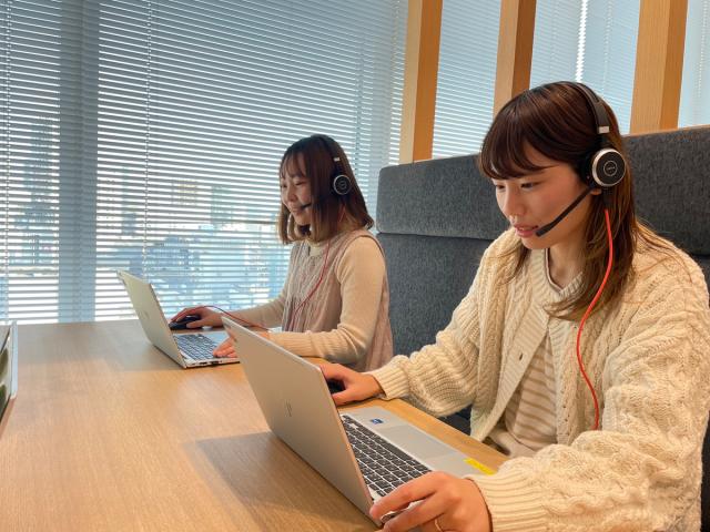受電中心の落ち着いたオフィスワーク。
クレーム対応やノルマはありません。