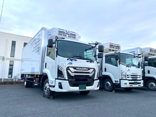 南日本運輸倉庫グループは、関東近郊に40拠点、900台以上のトラックを有する食品物流の大手企業です。