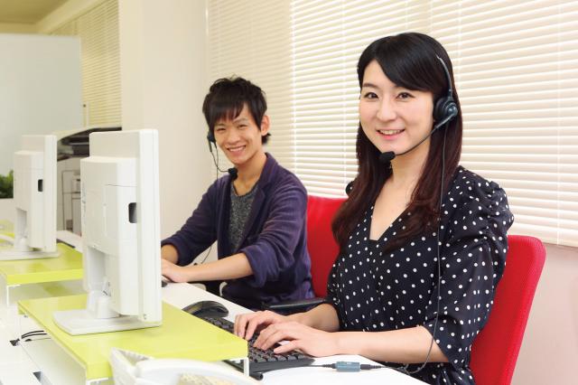 ☆OJT(On the Job Training)
座学研修後は、先輩スタッフのサポートのもと
実際のお客様対応を行いながら業務を学びます。
わからないことや対応に迷う場面があっても、
すぐに相談・質問できるため安心です◎り上がっています!