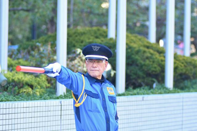 ≪学歴・性別不問≫ 幅広い年齢層が活躍しているから、気の合う仲間が見つかるかも!