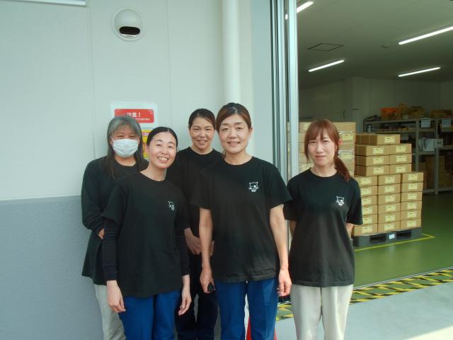 家具用金物・プラスチックなどインテリアパーツの
総合メーカー！猫のウインクマークが目印です。