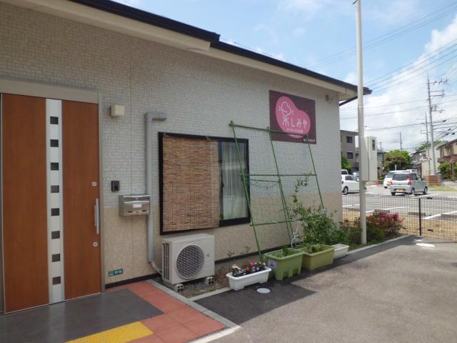 【駅徒歩5分】デイサービスでの機能訓練指導員／土・日休み／副業可◎／1日3時間でOK／週2日〜OKデイサービスでの機能訓練指導員