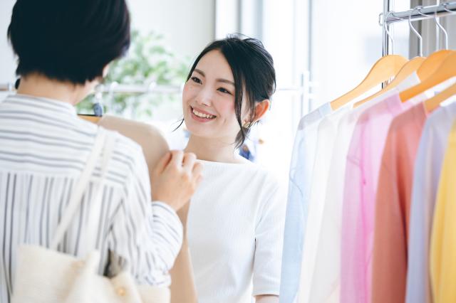 週5日でしっかり稼げる！アパレル販売◆ノルマなし/web登録実施中アパレル販売スタッフ（ヒロコビス）