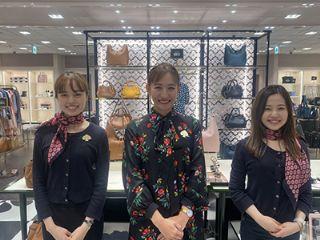 週2〜3日勤務！車通勤OKのアパレル・雑貨販売スタッフ◆ノルマなし/日払い可アパレル販売スタッフ（ケイトスペード）