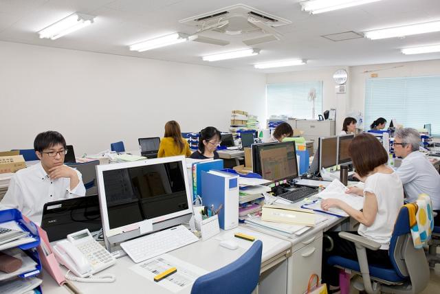 厨房の運営管理のお仕事です。経験者や調理師、栄養士免許お持ちの方優遇です♪