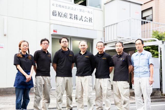 5年、10年と長期間当社で活躍できる方を求めています！
「モノづくり」を支える当社で、一緒に働きませんか？
当社でしか味わえない「モノづくり」の楽しさが体験できますよ！