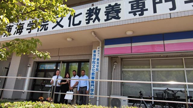・・・非常勤も同時募集中・・・
学校職員として活躍！
土日祝休みで年間休日124日！