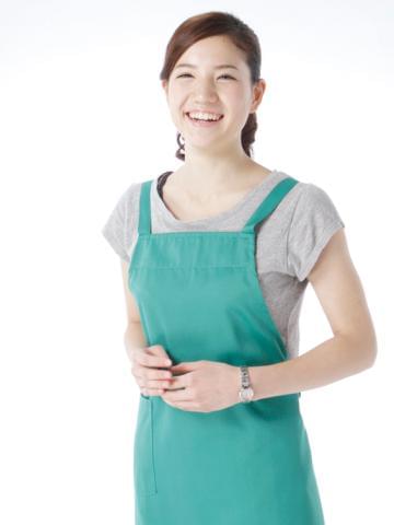 図書館でのお仕事は魅力がいっぱい。
多くの女性スタッフが活躍している職場です!