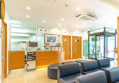 明るくて清潔な院内で、患者さんに寄り添うお仕事です。