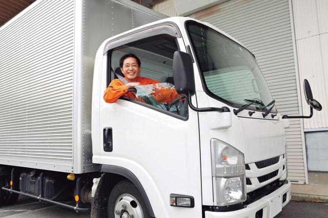 ★正社員2職種募集！【洋菓子専門OEM事業の配送ドライバー＆工場内作業、一般事務】週休2日制◎［1］配送ドライバー（4t）・工場内作業
［2］一般事務